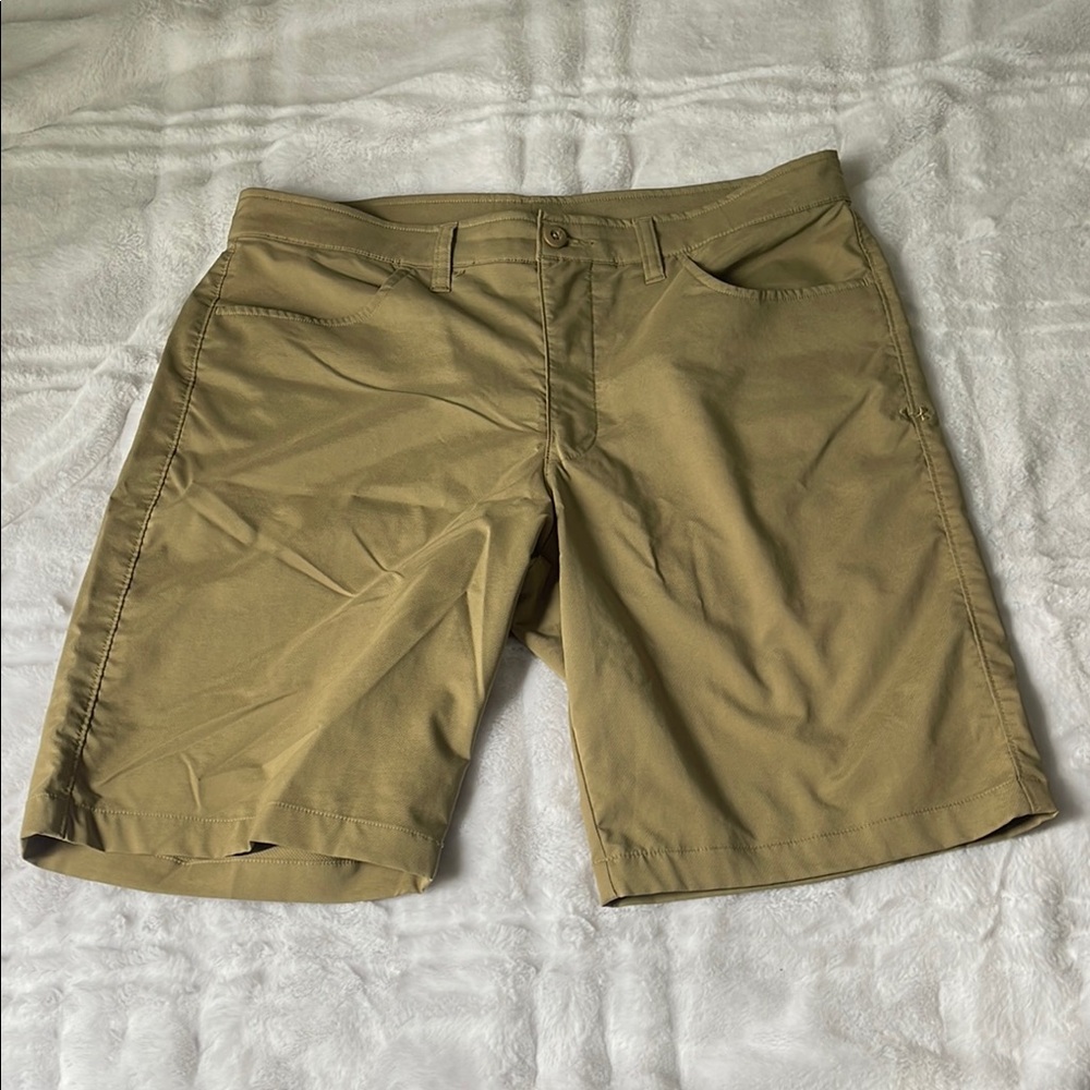 Under Armour Men's Tan Shorts